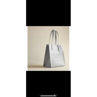 Preloved handbag branded