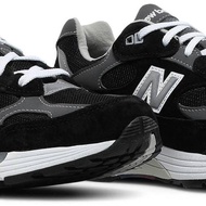 SEPATU NB 992 BLACK WHITE