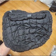 海外代購 COS quilted messenger bag雲朶包 綠色/黑色