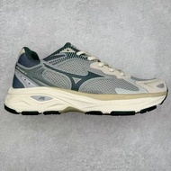Mizuno Racer S