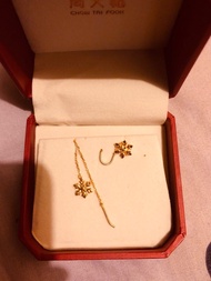 周大福黃金耳環