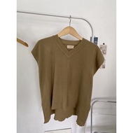 Preloved - knit vest esdi.id