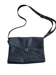 法國製 Longchamp  黑色牛皮 金屬印刻  信封式 手拿包 可肩