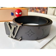 Louis Vuitton LV INITIALS 黑武士 40毫米雙面皮帶