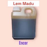 lem madu-lem busa-lem PU untuk lem kayu pada kayu basah