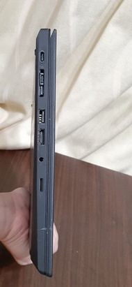 Lenovo ThinkPad T490 14吋 i7-8565U 8G/120Gm.2SSD MX250 2G獨顯 筆電 只有測試開機螢幕畫面正常進入系統 品相如圖 狀況: 開機鎖 無電池 零件機