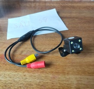 Camera lùi CCD vuông 4 led trợ sáng quay đêm cho xe hơi chân cánh bướm dễ dàng lắp đặt cho màn DVD t