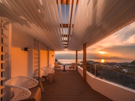 Dali Muqing · MOON&SUN Sunset Cliff Sea View Hotel