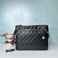 CHANEL 老香菱格紋金球托特包