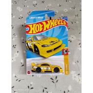 LB Super Silhouette Nissan Silvia S15 | Yellow