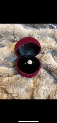 謝瑞麟 tsl 白金鑽石戒指 主石 35分 圍石40分