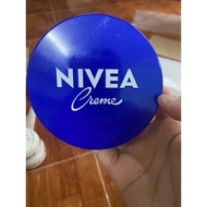 (date 2027) Nivea creme Germany distorted due to transportation