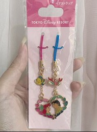 日本絕版美人魚王子一對情侶吊飾掛件匙扣。長髮公主王子美人魚扭蛋茉莉公主。Jasmine。模型阿拉丁燈神 qposket。代購Disney日本東京迪士尼限定正版 愛麗絲Alice 睡公主茉莉阿拉丁玻璃鞋