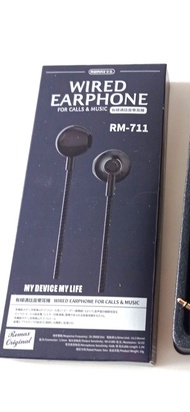 Remax wired earphone for calls & music  Remax Original 高品質有線通話音樂耳機  3.5 mm插頭 全新原盒包裝未 用過