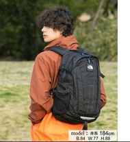 The North Face Hot Shot 背包 . """ Hot Shot SE Backpack """ . The North Face 經典之作 . 全新發售  30L  29X50X1