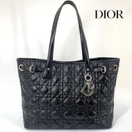 Christian Dior 黑銀戴妃格紋托特包單肩包 尺寸：W37 x H24 x D15 裸包 序號09BO1100.SA成色等級.整體狀態很不錯.五金