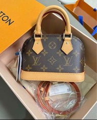 100%new LV Alma 金色五金配件雙拉鏈 貝殼包 手袋 棕色