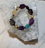 13m多寶手串，有營石龍龜、拉長/天河/金運貔貅、黃晶豬豬同黑曜招財貓。