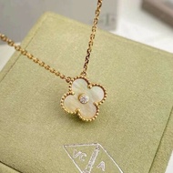 Van Cleef&Arpels項鏈VCA梵克雅寶Vintage珍珠母貝單鑽 鑽石K金四葉草 幸運草項鍊。2018年聖誕節限定款，稀有釋出,有證書