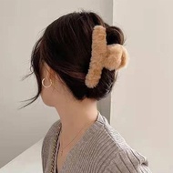 Korean Large Plush Shark Clip Winter Sweet Plush Hair Crabs Clip Gripper Hair Temperament Z8z5