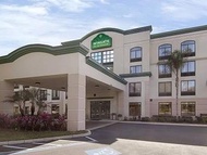 Comfort Inn & Suites Tampa North I-75