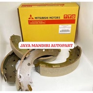 BRAKE SHOE REAR BRAKE PADS TRITON PAJETO 4600A106
