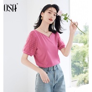 เสื้อยืดคอวีแขนสั้นทรงหลวม OSA สำหรับผู้หญิง สีดำ ฤดูร้อน 2025 ใหม่ บาง แขนพอง เสื้อผ้าทำงาน แฟชั่นส