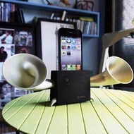 GeckoDesign｜ZIMMA 貝殼杉擴音器 for iPhoneSE / i5系列 / i4系列 / iPod Touch 5(黑/銀)