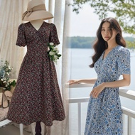 Midi dress with flared collar and flared sleeves, pleated waist _ D5.989