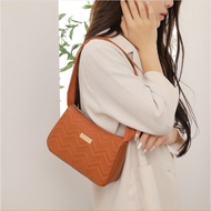 1500 PU SLING BAG EU FASHION HOUSE
