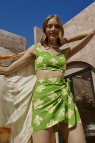 Sue.loveseveryday Bualoy II Mini Wrap Skirt - กระโปรงฟรีไซส์ลายบัวลอย