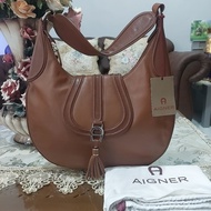 Hobo Bag Brown Leather Aigner Medium