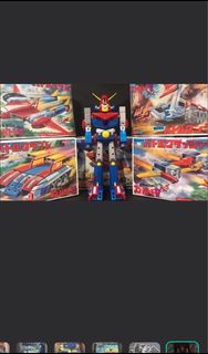 售 全新 80年代 BANDAI Com-Battler V Model Figure BAN DAI 万代 組裝模型五盒、可以5盒飛機型態 合體變成 超力電磁俠、五盒模型每盒內𥚃都具備 上鍊機動部件