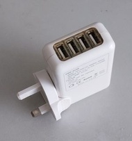 USB 充電器 5V / 2.1A USB Charger  Adapter with 4 x USB 