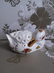超值 英國高級骨瓷品牌Royal Albert 皇家阿爾伯特瓷器鴨仔造型香盒 Royal Albert Old Country Roses pattern duck pomander Measurem