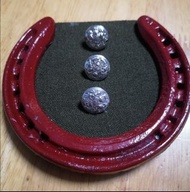 英軍鈕扣 幸運馬蹄鐵Lucky Horseshoe with British Army general service uniform button