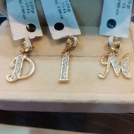 375% gold letter pendant