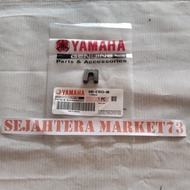 Original Yamaha Xeon RC 44D-E7653-00 Roller Housing Cover Plastic