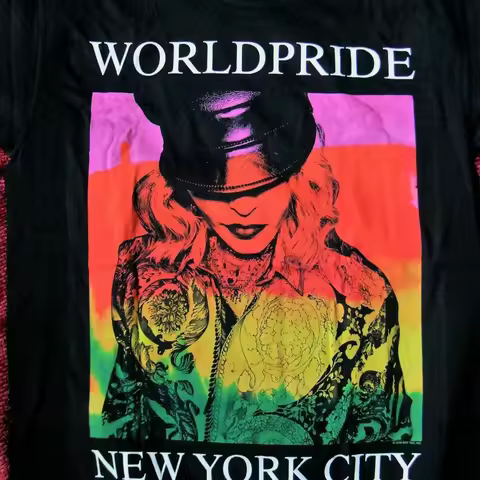 MADONNA T SHIRT WORLD PRIDE PROMO SHOW 6 30 19 CRAVE LIMITED STONEWALL SOLD OUT vintage Washed Comfo