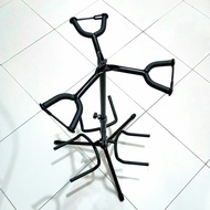 stand gitar TRIPLE stand gitar isi 3 dudukan gitar bahan besi