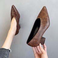 6CM soft leather thick heel pointed toe set feet work women's shoes non-slip wear-resistant large si