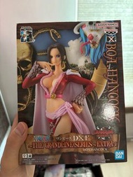 One piece海賊王女帝figure