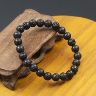 กำไลข้อมือหินอุกกาบาตรหรืออุลกมณี (Natural Tektite) เชื่อว่า ขจัดปัดเป่าสิ่งเลวร้ายให้โชคแก่ผู้ครอบค