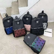 Adidasกระเป๋าเป้สะพายหลัง กระเป๋าเป้แฟชั่น มีให้เลือก 5 สี Fashion Unisex travel Backpack(สะพายได้ทังหญิงและชาย)