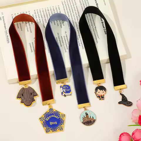 Hogwarts Castle/Chocolate Frog/Magic Hat Pendant Velvet Bookmark, Retro Style Book Label, Fan Collec