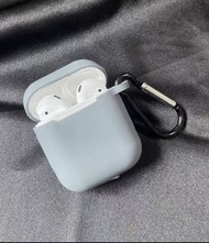 AirPods 1&amp;2代 升級版可掛扣款矽膠保護套 支援無線充電盒顯示套 耳機保護套 apple 蘋果 周邊配件