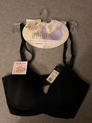 Sanei bra