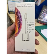 2 in 1 สายแปลงไอโฟน ตัวแปลงสายชาร์จ อะแดปเตอร์Adapter Lightning+3.5 AUX สามารถชาร์จ ใช้หูฟัง ไมค์ โท