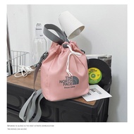 2025 American THE NORTH FACE Net Red Bucket Bag Ins New Drawstring Messenger Bag Harajuku Custom Exq
