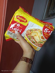 Mie maggi kari isi 6 pcs ori malaysia